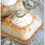 Mini Banana Pudding Cheesecakes 