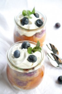 Blueberry Cheesecake in Jars 