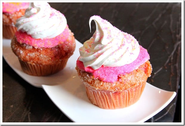 raspberry-ice-cupcakes-horiz