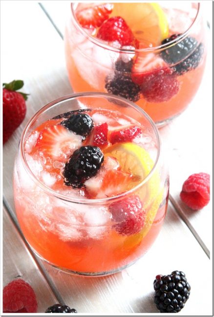 Mixed Berry Lemonade Sparkling Sangria – DoughMessTic.com